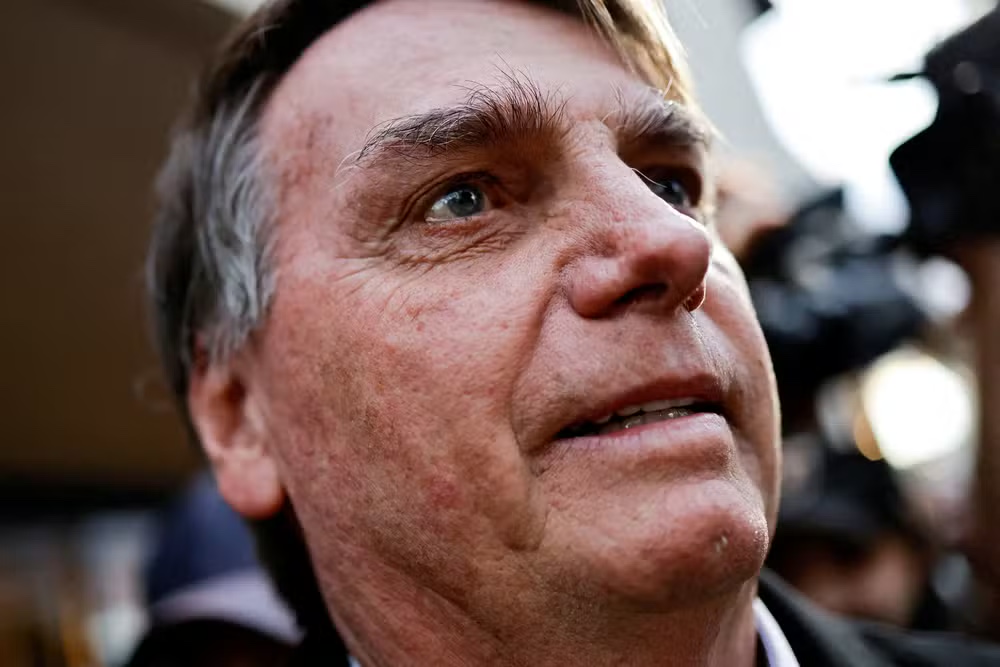 Bolsonaro se reúne com oposição na Câmara para discutir anistia após denúncia da PGR